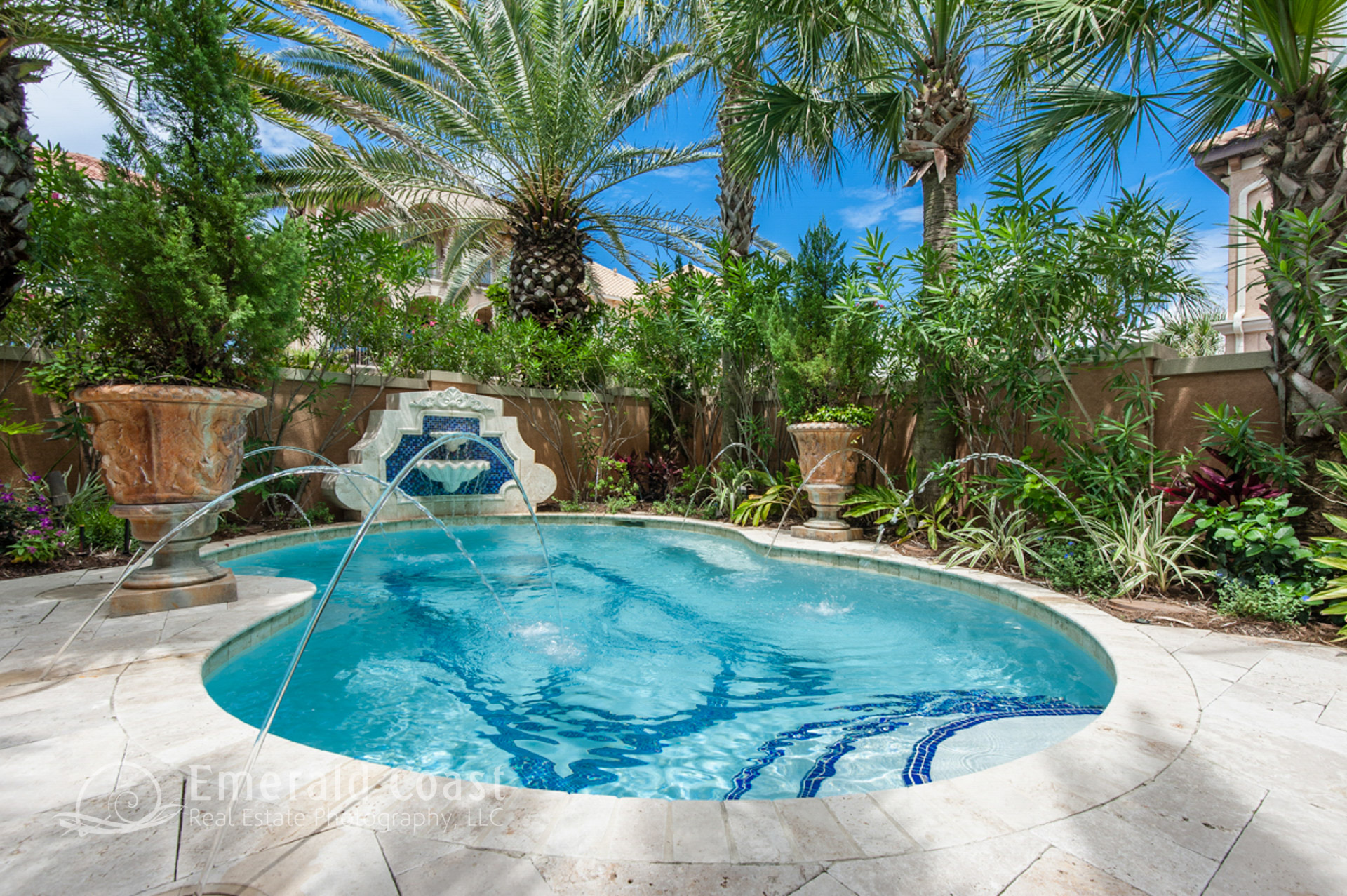 private pool, tropical